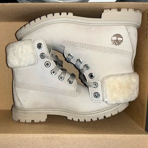 Womens Timberland boots water proof taupe 6”